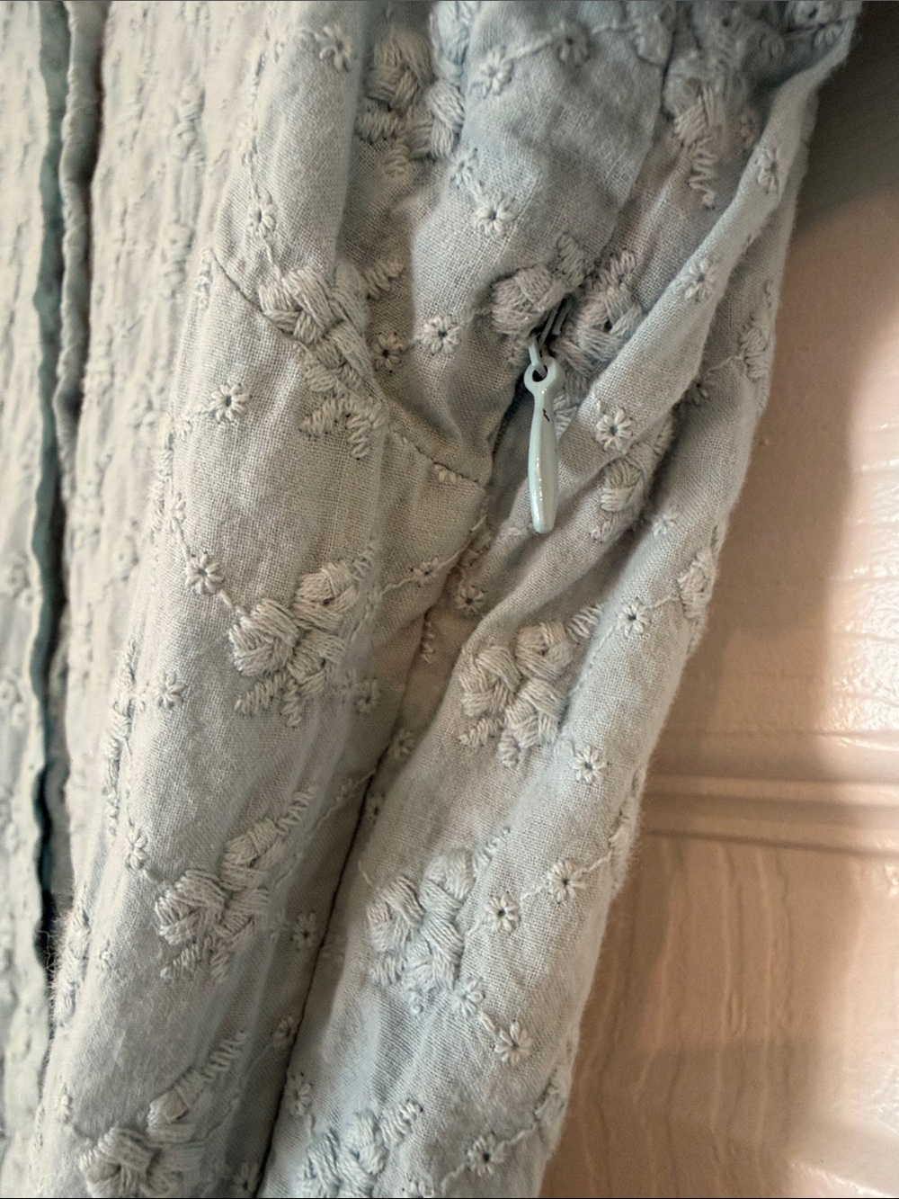 Gal Meets Glam Anthropology Collection Eyelet Collared Midi Dress - Picture 4 of 9